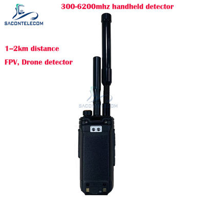 كاشف طائرات بدون طيار يدوية بطول 2 كيلومتر Fpv 300-6200mhz 2 هوائيات كاشف إشارات مضادة للطائرات بدون طيار محمول